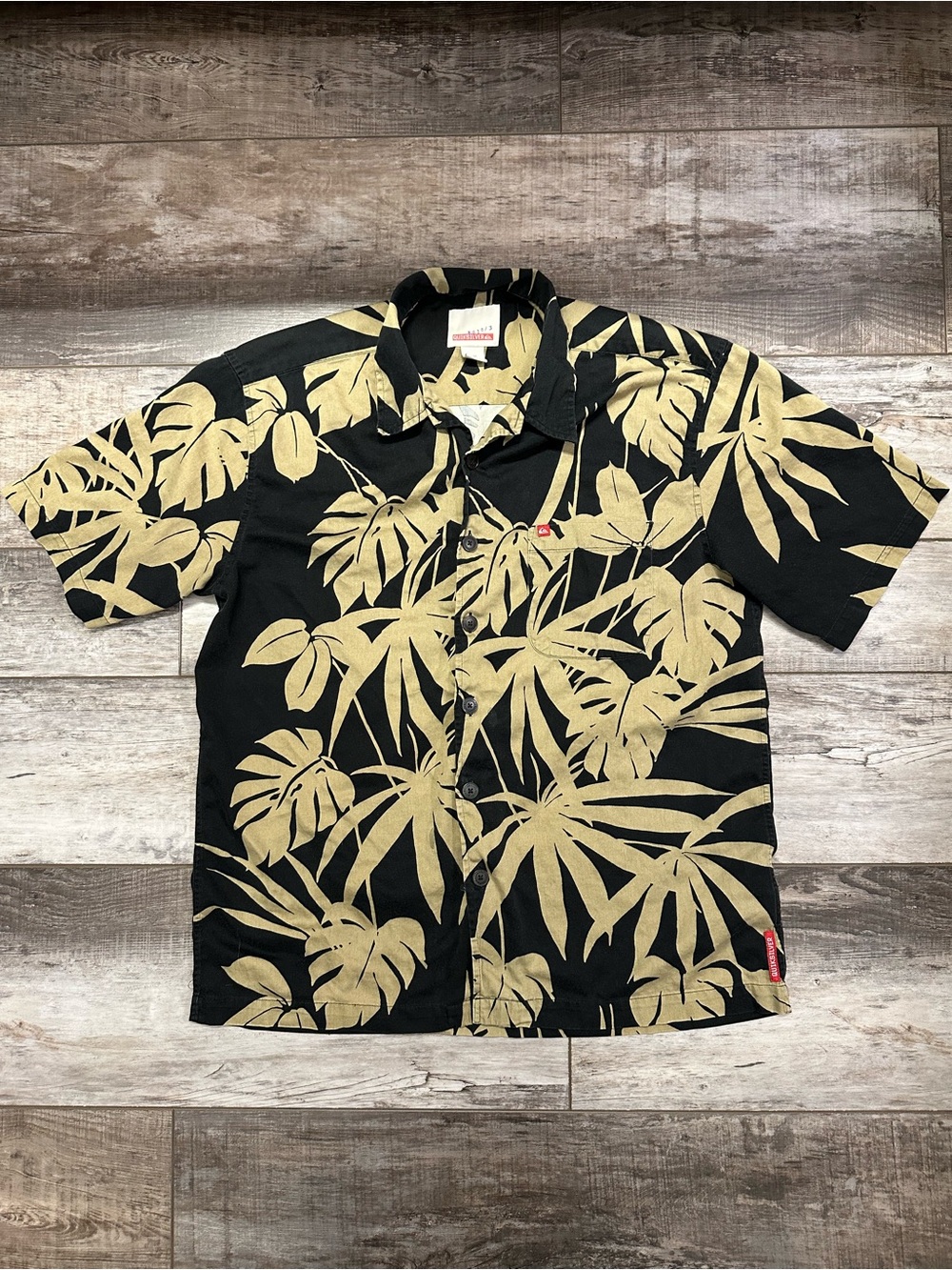 Quicksilver Men's Black and Tan Tropical Print Short-Sleeve Shirt